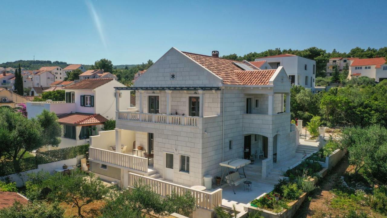 Ocean'S Serenity Supetar Exterior photo